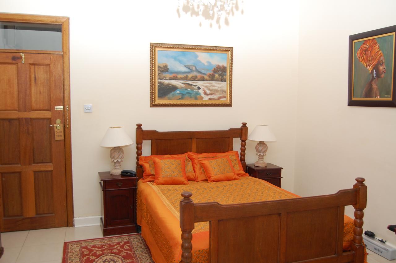 Falcon Crest Suites Gaborone Ngoại thất bức ảnh